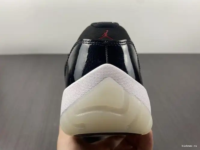 Cheap Kickmax Low 11 AV2187-001 Retro 72-10 Jordan Air 0608